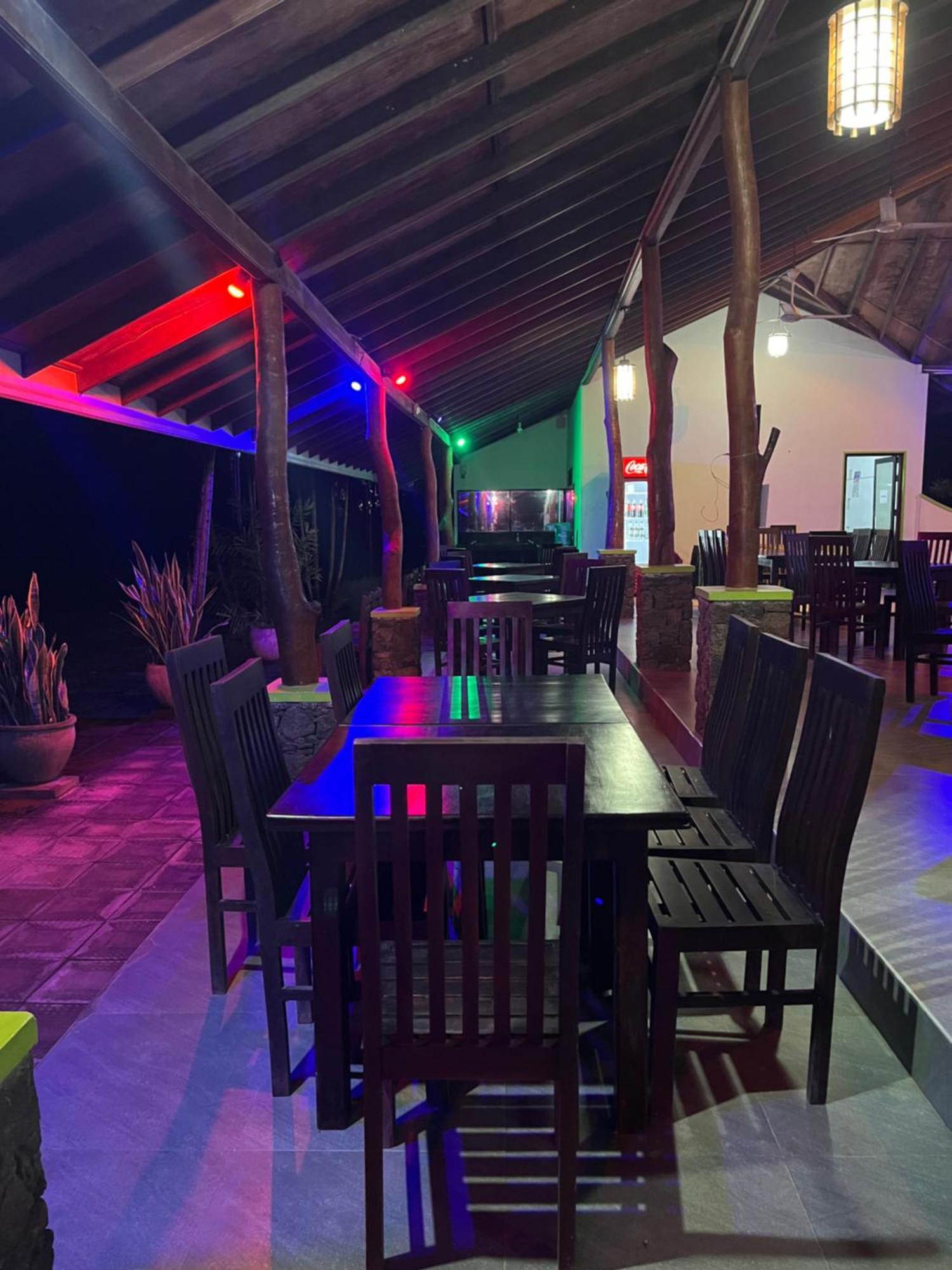 Royal Green Garden - Puttalam Exterior photo
