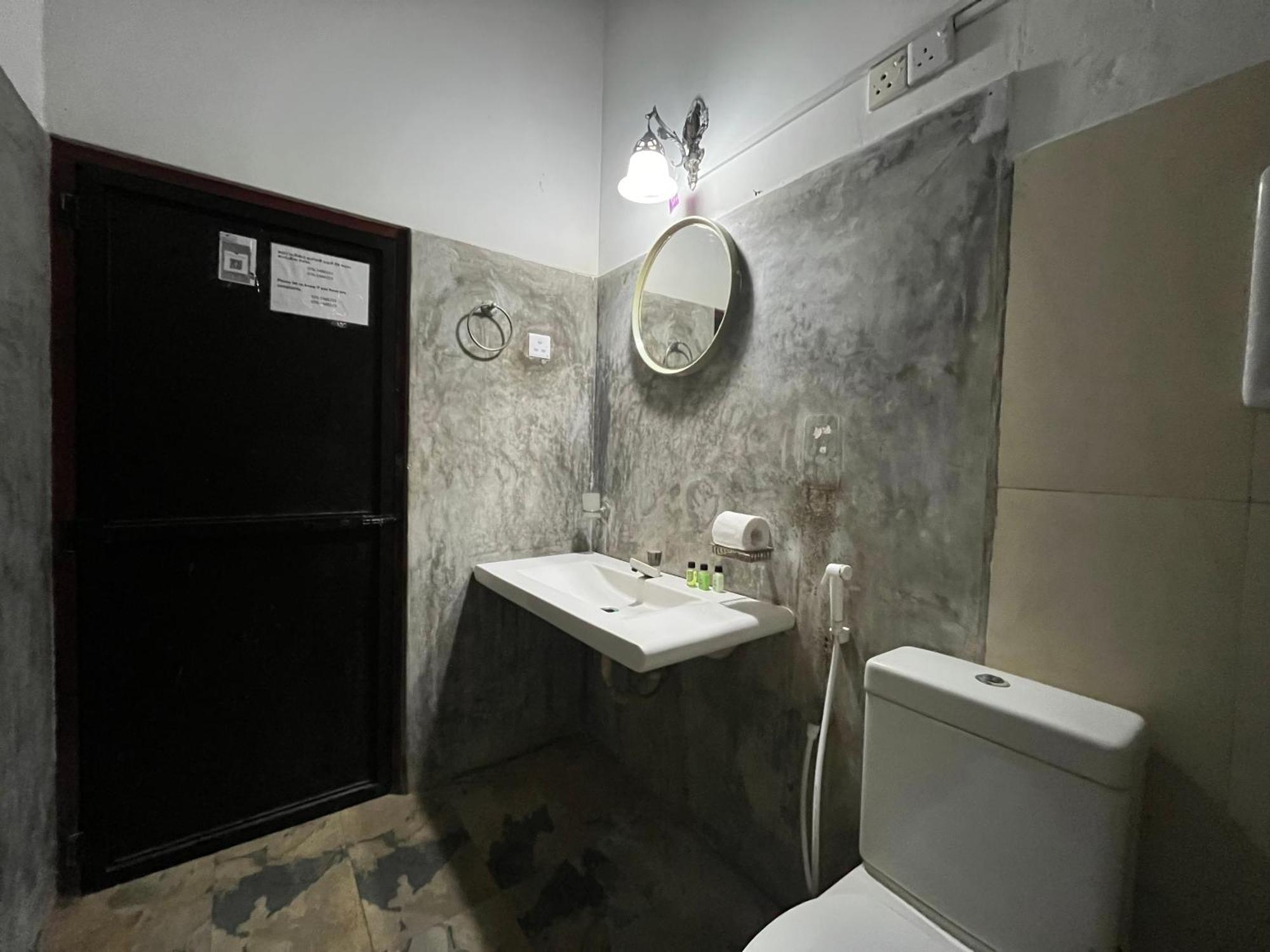 Royal Green Garden - Puttalam Exterior photo
