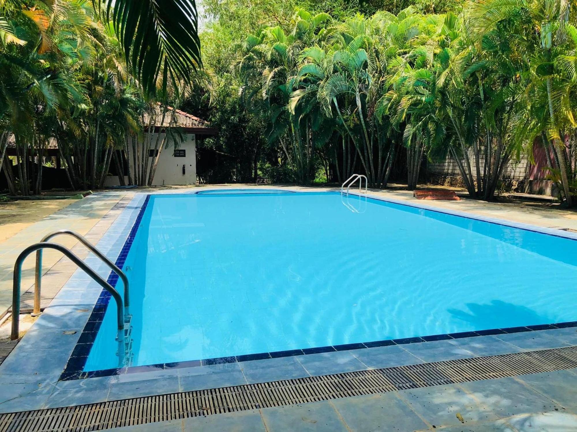 Royal Green Garden - Puttalam Exterior photo